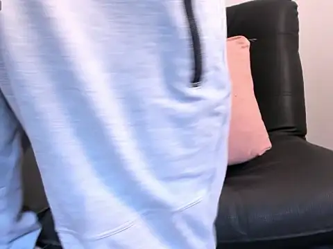 Snapshot of axel_davis_ chatting on November 24, 2025, 3:01 pm axel davis online show from November 24, 2025, 3:01 pm