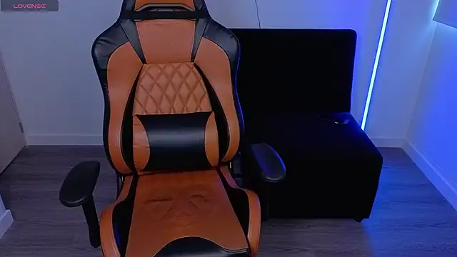 imlaiaaa online show from October 22, 2025, 9:57 pm