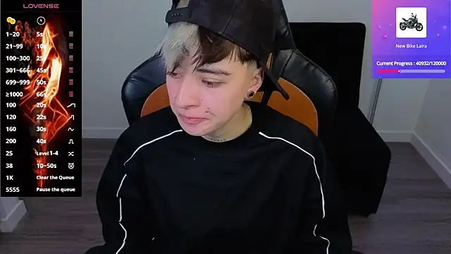 imlaiaaa online show from October 20, 2025, 10:10 pm