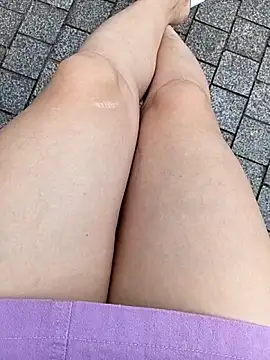 Jessical--Li online show from October 25, 2025, 4:44 am