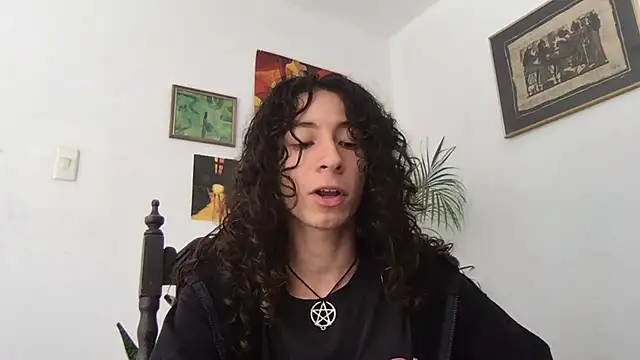 camille delrey online show from November 23, 2025, 6:07 pm