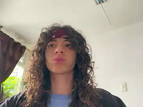 camille delrey online show from October 16, 2025, 4:48 pm