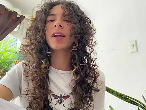 camille delrey online show from October 26, 2025, 6:08 pm