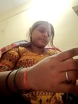 Hot crety online show from November 25, 2025, 5:24 pm