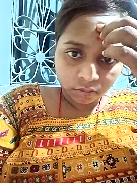 Hot crety online show from October 7, 2025, 3:24 pm