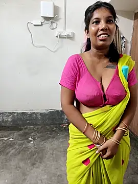 Hotty-Moni online show from September 15, 2025, 8:53 pm