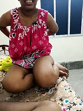 Hotty-Moni online show from September 19, 2025, 4:44 pm
