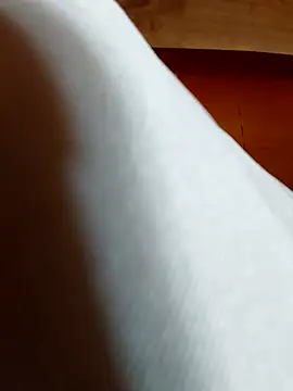 Snapshot of meomeocute chatting on November 6, 2025, 4:49 am meomeocute online show from November 6, 2025, 4:49 am