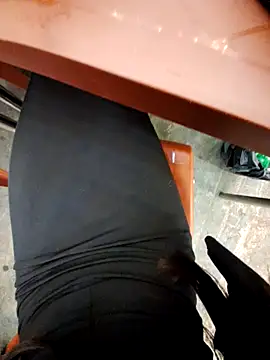 Snapshot of meomeocute chatting on December 20, 2025, 1:36 pm meomeocute online show from December 20, 2025, 1:36 pm