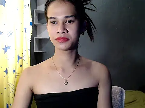 Snapshot of urseductivebarbie_xx chatting on November 17, 2025, 6:17 am urseductivebarbie xx online show from November 17, 2025, 6:17 am