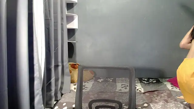 Snapshot of urseductivebarbie_xx chatting on October 20, 2025, 12:27 pm urseductivebarbie xx online show from October 20, 2025, 12:27 pm