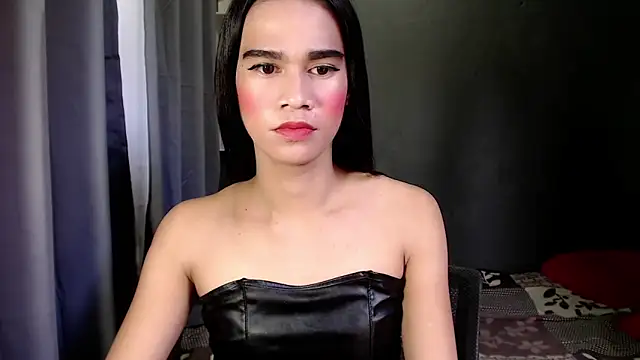 Snapshot of urseductivebarbie_xx chatting on October 21, 2025, 12:32 am urseductivebarbie xx online show from October 21, 2025, 12:32 am