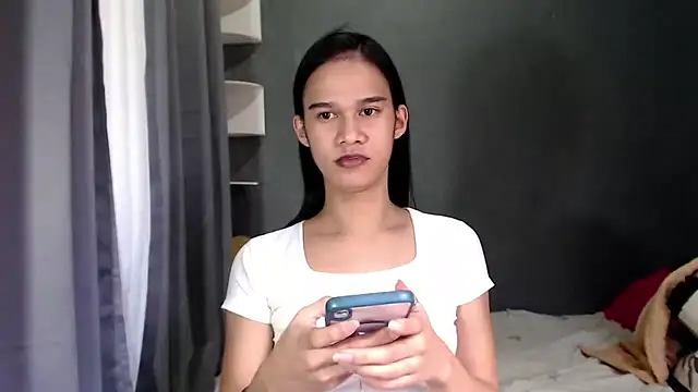 Snapshot of urseductivebarbie_xx chatting on October 9, 2025, 7:20 am urseductivebarbie xx online show from October 9, 2025, 7:20 am