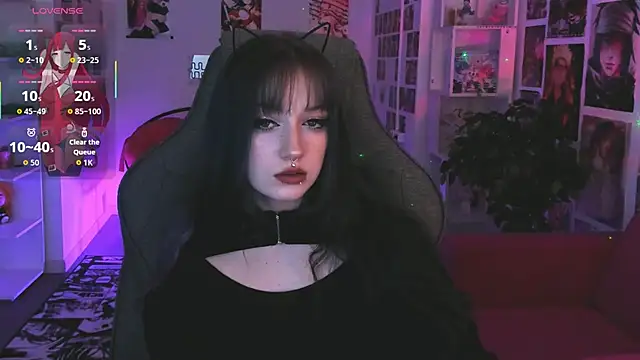 LiliLuna online show from February 15, 2026, 3:22 pm