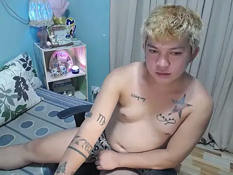 Snapshot of Fuckboii_intown chatting on October 14, 2025, 8:26 am Fuckboii intown online show from October 14, 2025, 8:26 am