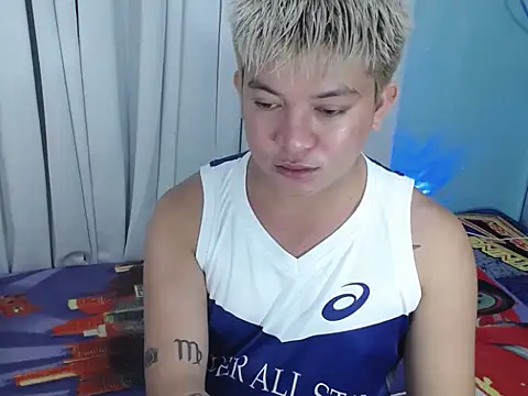 Snapshot of Fuckboii_intown chatting on November 17, 2025, 11:36 am Fuckboii intown online show from November 17, 2025, 11:36 am