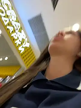 ElliRose online show from February 15, 2026, 6:25 am