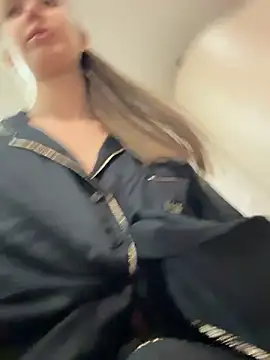 ElliRose online show from January 11, 2026, 12:34 pm