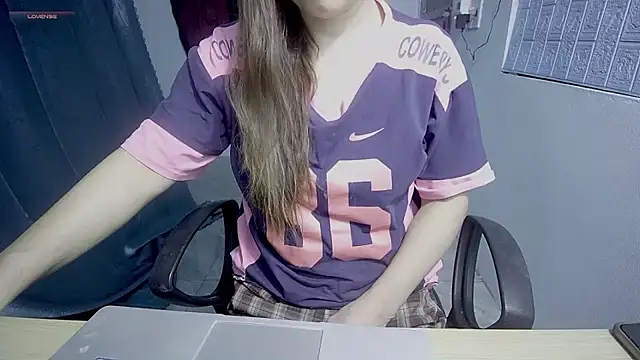 Snapshot of _Sara_768 chatting on October 25, 2025, 7:58 pm Sara 768 online show from October 25, 2025, 7:58 pm