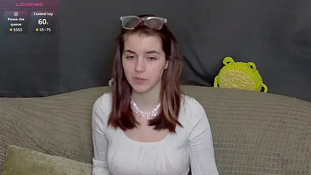 ElzaBlis online show from November 15, 2025, 2:54 pm