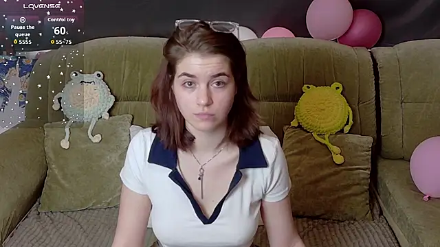 ElzaBlis online show from March 4, 2026, 1:08 pm