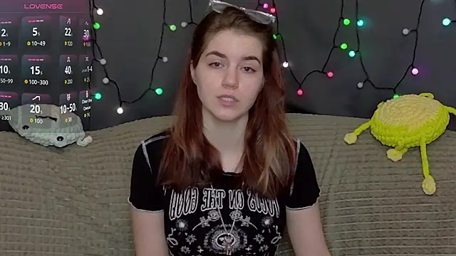 ElzaBlis online show from January 7, 2026, 3:06 pm