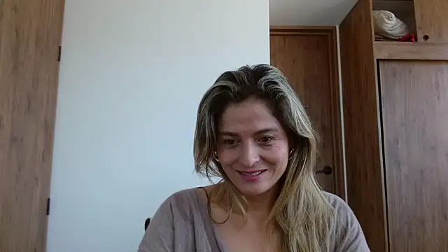 linda-mature43 online show from November 29, 2025, 1:22 pm