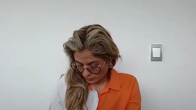 linda-mature43 online show from September 19, 2025, 3:27 pm