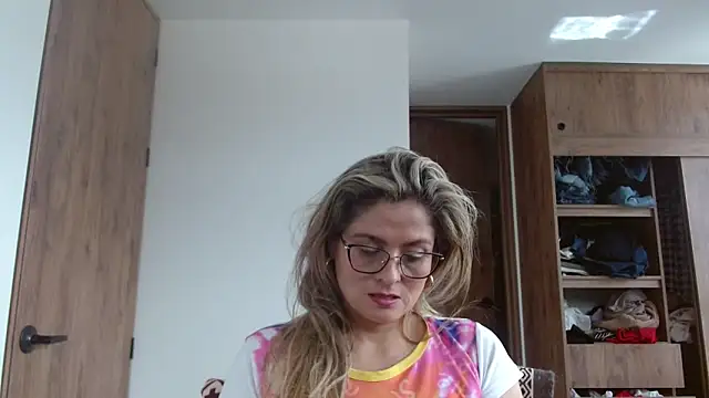 linda-mature43 online show from October 25, 2025, 5:24 pm