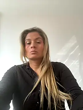 linda-mature43 online show from October 27, 2025, 7:59 pm