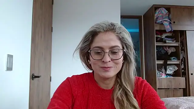 linda-mature43 online show from September 15, 2025, 6:52 pm