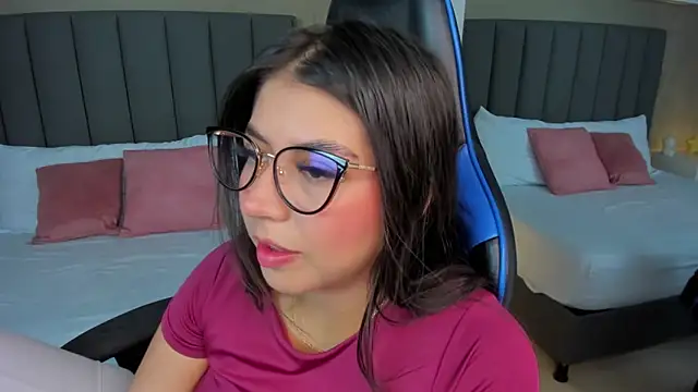 Snapshot of anagil_ chatting on May 19, 2026, 2:24 pm anagil online show from May 19, 2026, 2:24 pm