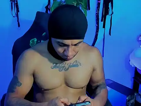 Snapshot of zeus_7777 chatting on October 23, 2025, 7:40 am zeus 7777 online show from October 23, 2025, 7:40 am