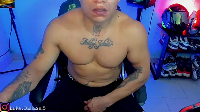 Snapshot of zeus_7777 chatting on February 5, 2026, 12:17 am zeus 7777 online show from February 5, 2026, 12:17 am