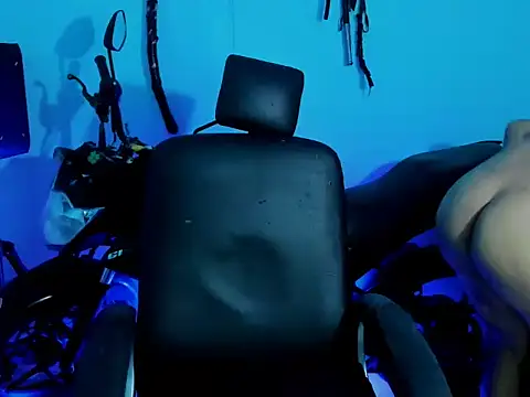 Snapshot of zeus_7777 chatting on October 6, 2025, 8:04 am zeus 7777 online show from October 6, 2025, 8:04 am