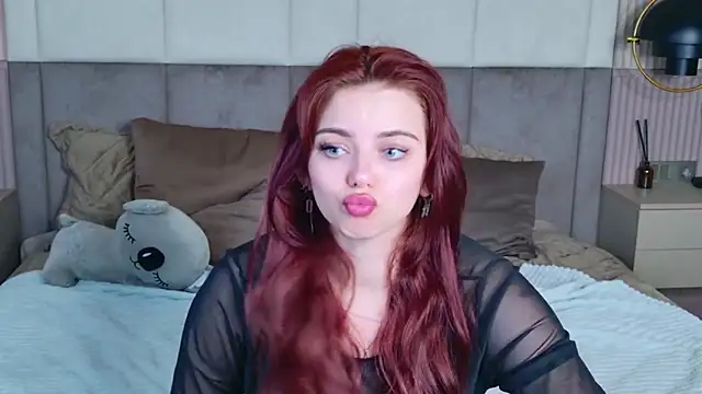 Lia Colls online show from September 28, 2025, 6:53 am