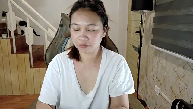 sweet-candy07 online show from October 12, 2025, 10:22 pm