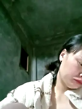 Snapshot of maple694 chatting on October 23, 2025, 12:37 pm maple694 online show from October 23, 2025, 12:37 pm