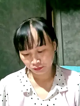 Snapshot of maple694 chatting on October 7, 2025, 12:50 pm maple694 online show from October 7, 2025, 12:50 pm