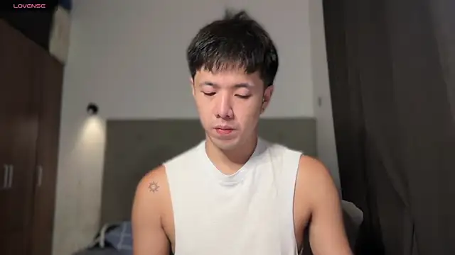 Snapshot of Addictiveboi chatting on June 30, 2026, 2:22 am Addictiveboi online show from June 30, 2026, 2:22 am