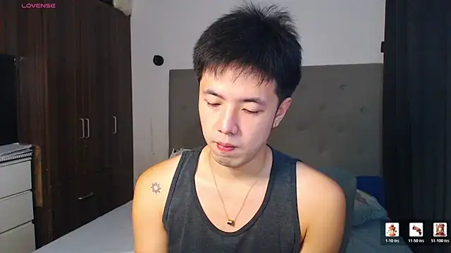 Addictiveboi online show from April 13, 2026, 4:27 am