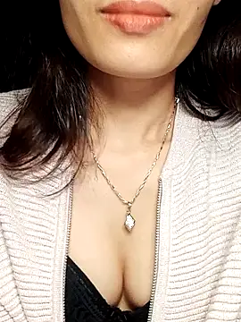 Hinna x online show from November 5, 2025, 9:18 pm