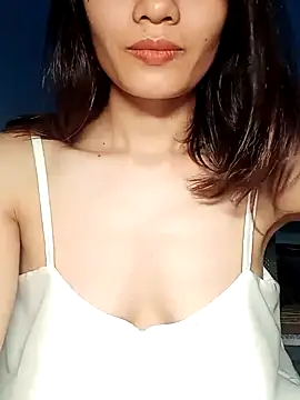 Hinna x online show from October 7, 2025, 8:37 am