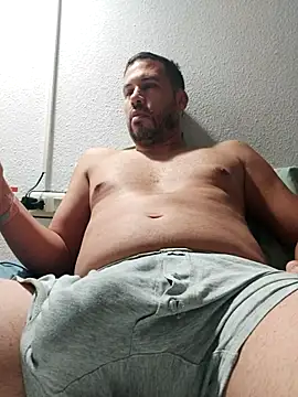 Snapshot of 1710Mike chatting on September 17, 2025, 4:03 am 1710Mike online show from September 17, 2025, 4:03 am