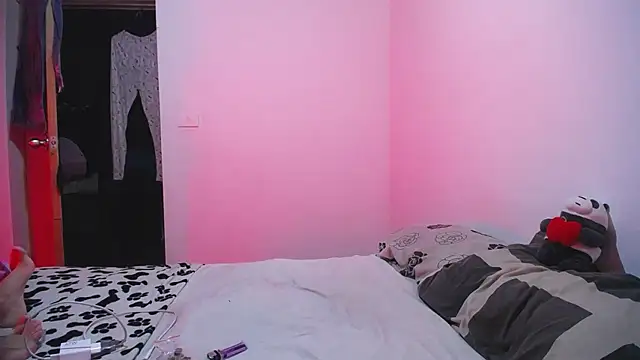 Snapshot of Candy_Grey28 chatting on October 29, 2025, 4:00 am Candy Grey28 online show from October 29, 2025, 4:00 am