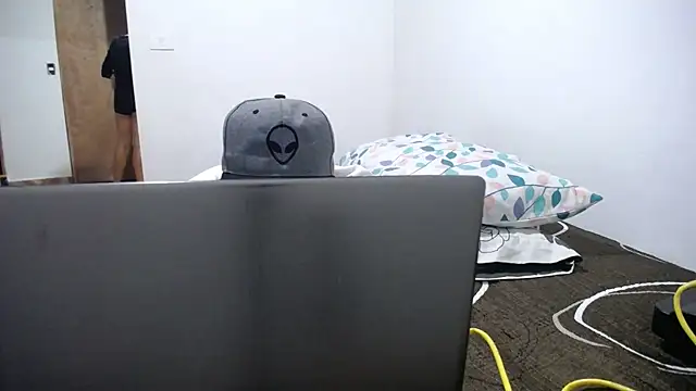 Snapshot of Candy_Grey28 chatting on October 31, 2025, 2:52 am Candy Grey28 online show from October 31, 2025, 2:52 am