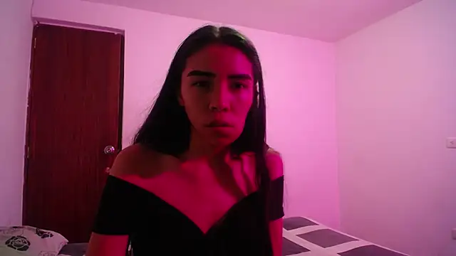 Snapshot of Candy_Grey28 chatting on October 20, 2025, 4:25 am Candy Grey28 online show from October 20, 2025, 4:25 am