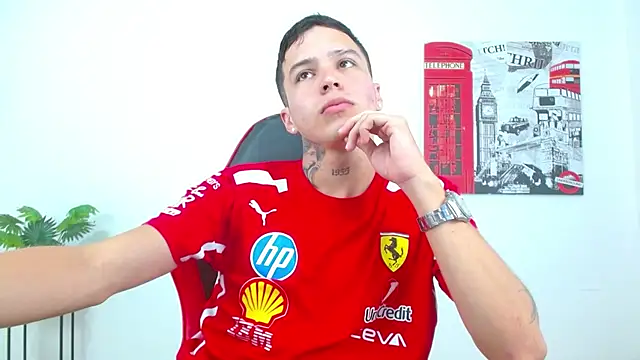 Cumandres18 online show from January 15, 2026, 2:42 pm