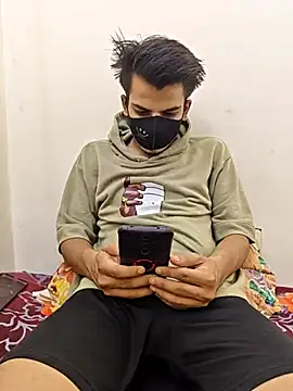 Snapshot of KaranSingh0m chatting on June 10, 2026, 9:54 am KaranSingh0m online show from June 10, 2026, 9:54 am