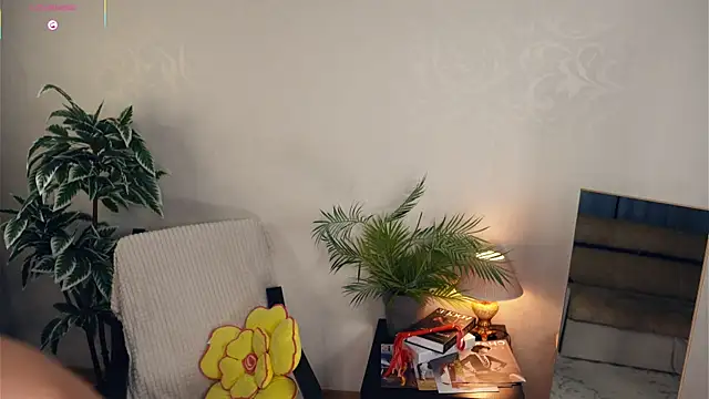 Snapshot of OdellaGillingham chatting on October 25, 2025, 7:14 pm OdellaGillingham online show from October 25, 2025, 7:14 pm